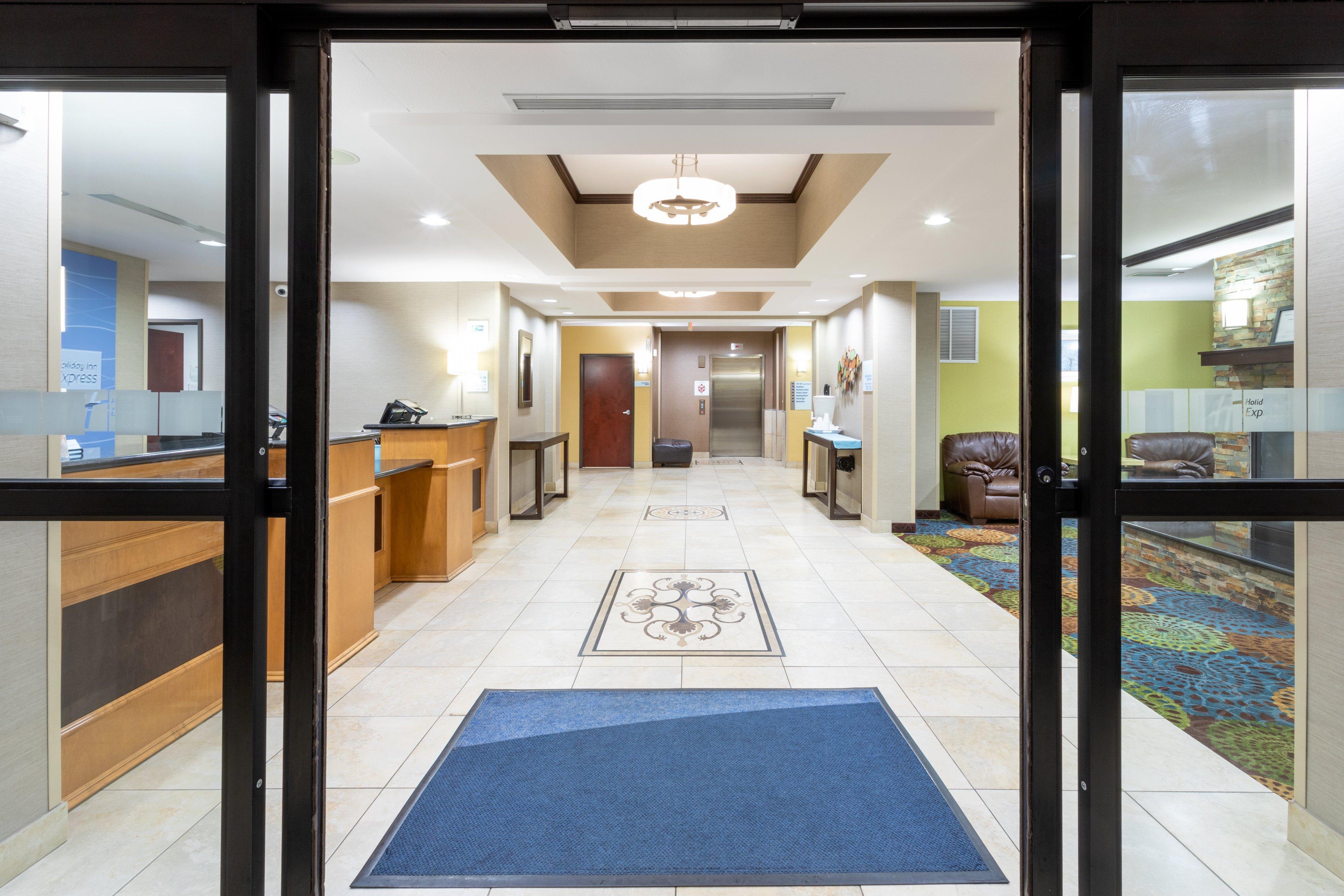 Holiday Inn Express And Suites Rochester West-Medical Center By Ihg Екстер'єр фото