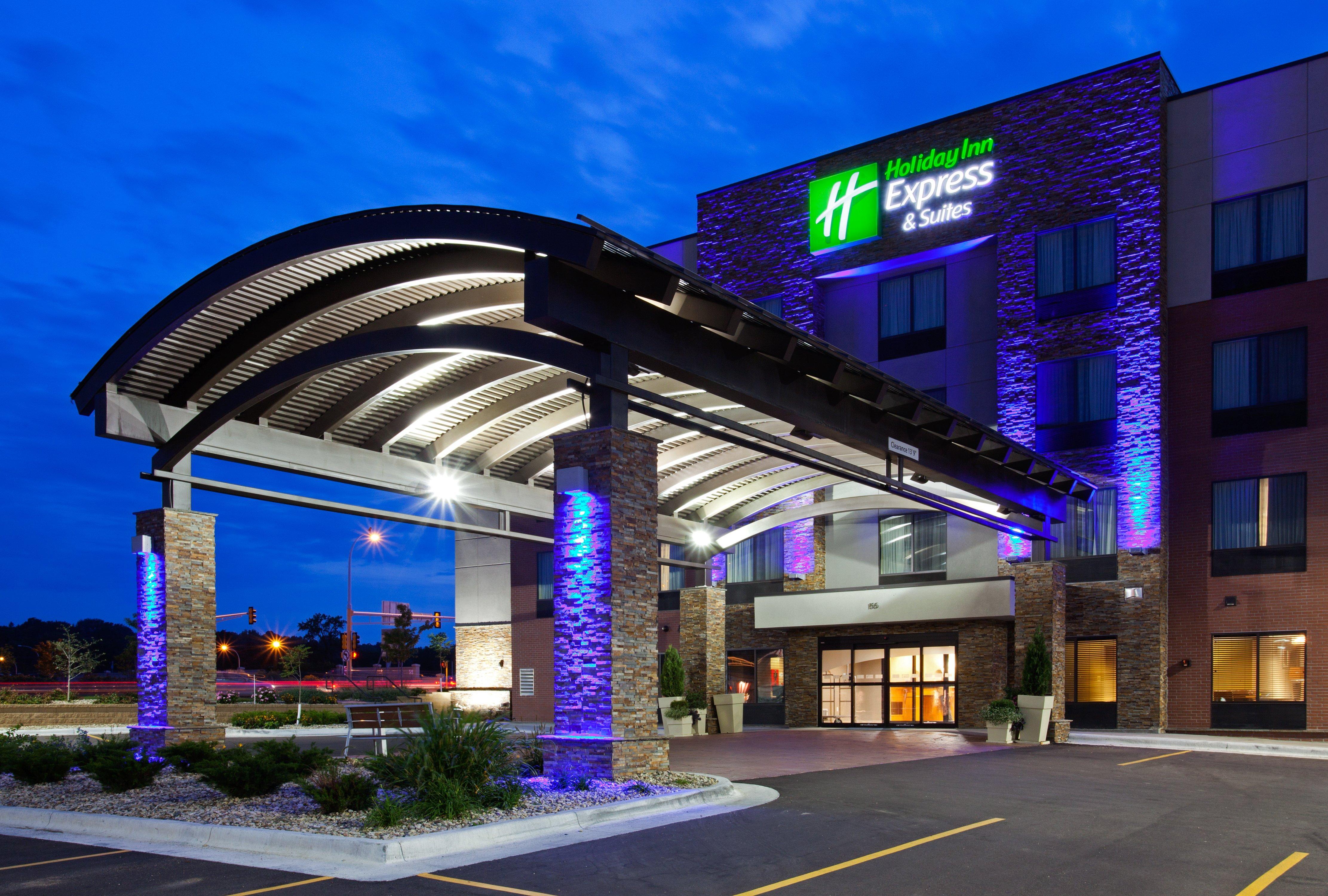 Holiday Inn Express And Suites Rochester West-Medical Center By Ihg Екстер'єр фото