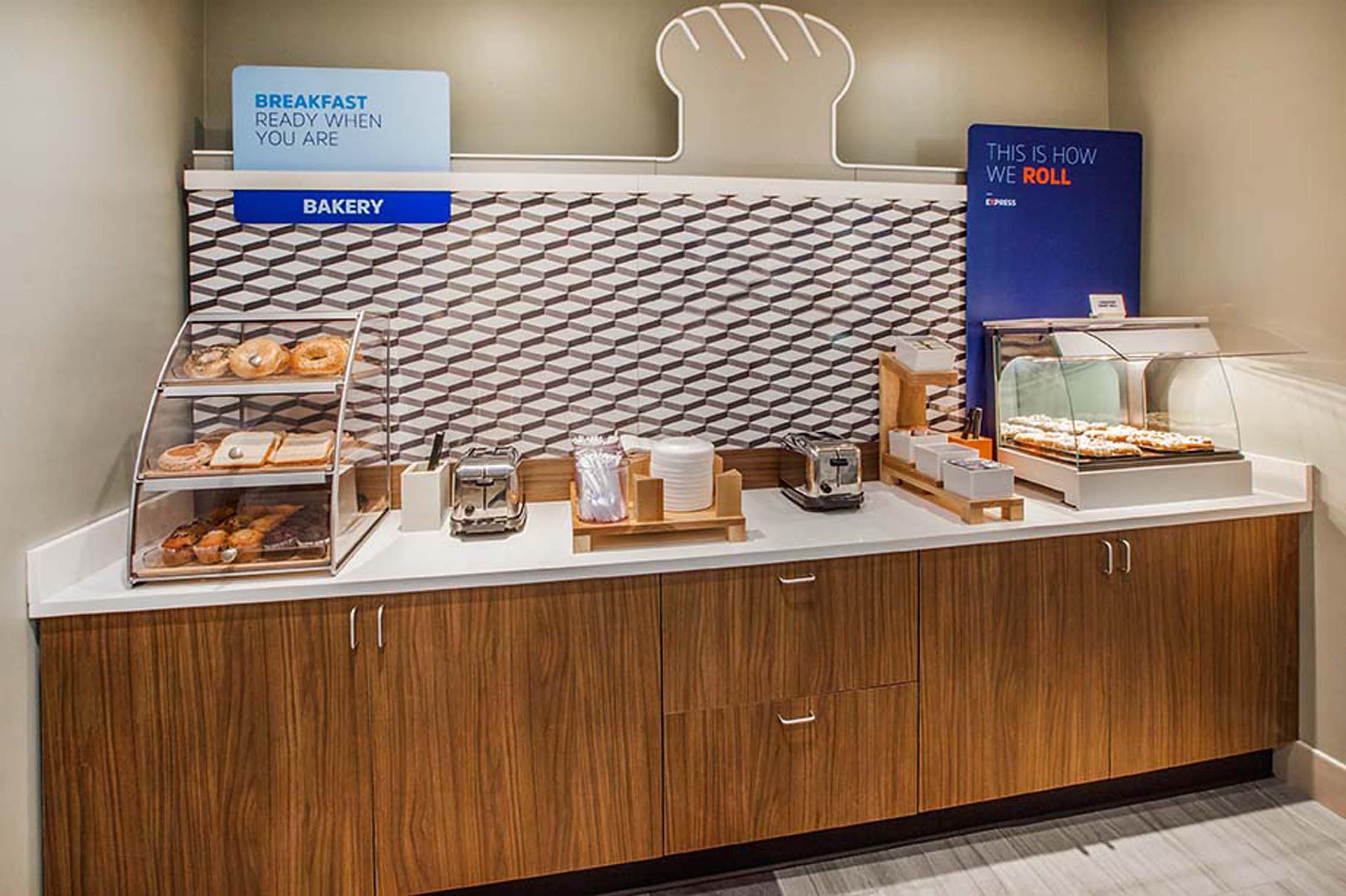 Holiday Inn Express And Suites Rochester West-Medical Center By Ihg Екстер'єр фото